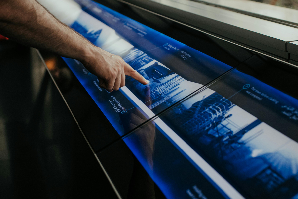 Interactive Displays & Accessories